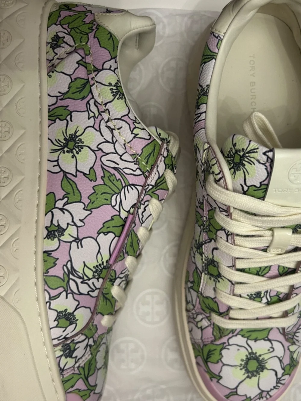 🌸 Tory Burch Ladybug Platform Sneakers